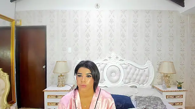 Snapshot of TiaraRosse chatting on 02/13/25, 12:21 TiaraRosse online show from 02/13/25, 12:21