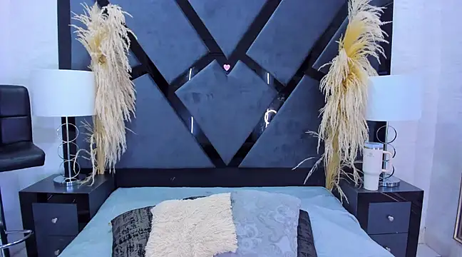 Snapshot of TiaraRosse chatting on 02/23/25, 05:01 TiaraRosse online show from 02/23/25, 05:01