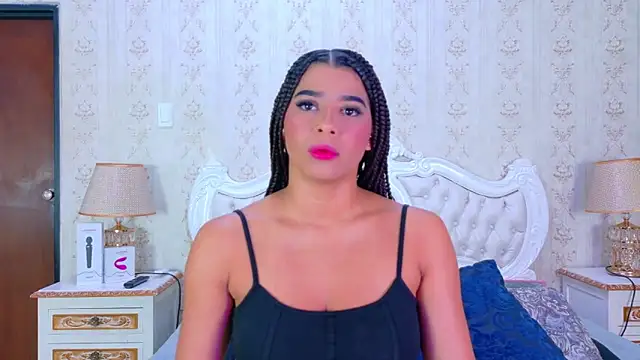 Snapshot of TiaraRosse chatting on 09/13/25, 12:38 TiaraRosse online show from 09/13/25, 12:38