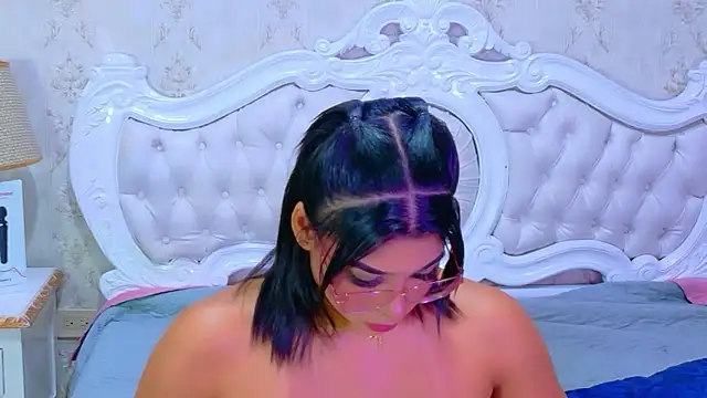 TiaraRosse online show from 01/17/26, 01:16