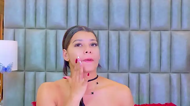 TiaraRosse online show from 03/04/26, 12:00