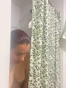 Snapshot of Cafeziitha02 chatting on 10/26/25, 01:33 Cafeziitha02 online show from 10/26/25, 01:33