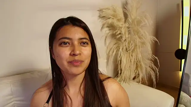 Rebeca Williams  online show from 02/08/25, 02:36