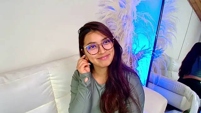 Rebeca Williams  online show from 02/19/25, 06:00