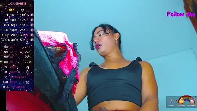 Snapshot of Ts_veryhot chatting on 12/15/24, 08:25 Ts veryhot online show from 12/15/24, 08:25