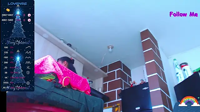 Snapshot of Ts_veryhot chatting on 12/17/24, 06:42 Ts veryhot online show from 12/17/24, 06:42