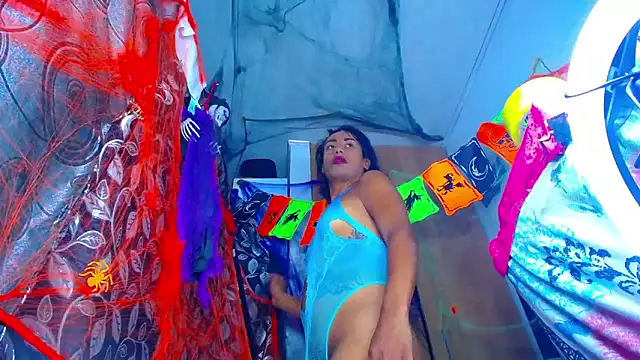 Snapshot of Ts_veryhot chatting on 10/07/25, 11:13 Ts veryhot online show from 10/07/25, 11:13