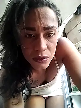 Snapshot of Ts_veryhot chatting on 10/16/25, 06:31 Ts veryhot online show from 10/16/25, 06:31