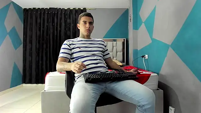 Snapshot of simookeler chatting on 01/03/25, 06:11 simookeler online show from 01/03/25, 06:11