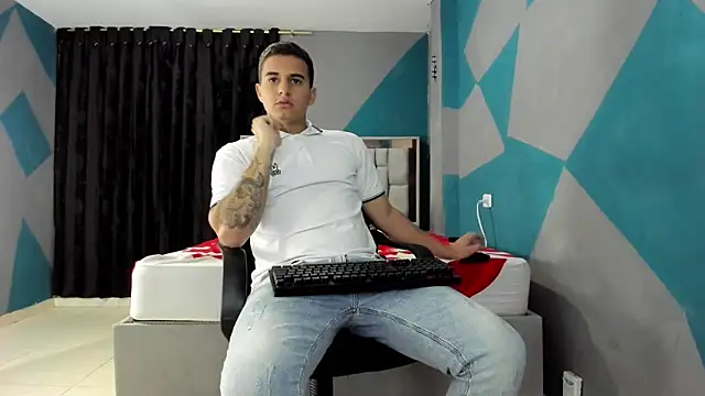 Snapshot of simookeler chatting on 01/05/25, 07:49 simookeler online show from 01/05/25, 07:49