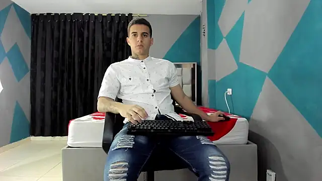 Snapshot of simookeler chatting on 01/06/25, 07:42 simookeler online show from 01/06/25, 07:42