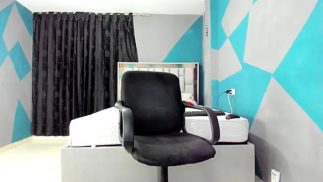 Snapshot of simookeler chatting on 01/08/25, 02:46 simookeler online show from 01/08/25, 02:46