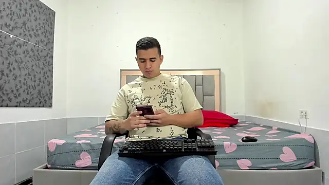 simookeler online show from 11/30/25, 03:54