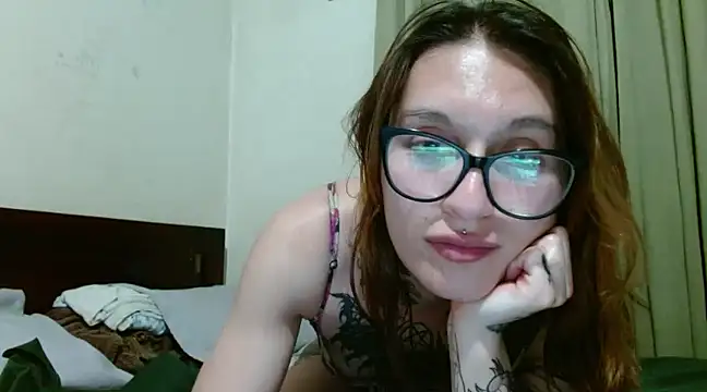 kittenlizz online show from 12/24/24, 11:33