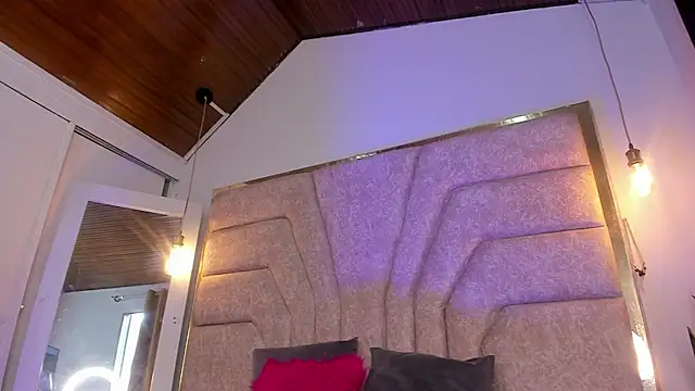 EmaJames25 online show from 02/21/26, 07:37