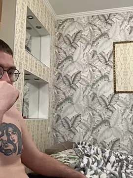 Snapshot of LushLuna chatting on 01/16/25, 03:46 LushLuna online show from 01/16/25, 03:46