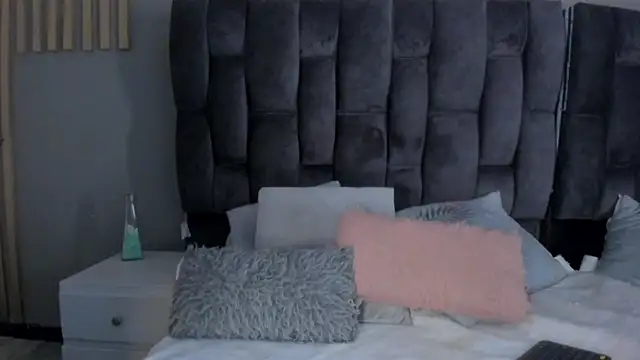 estefania  gomez online show from 02/09/25, 09:28