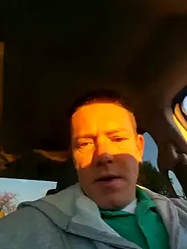 Bigtater1999 online show from 10/23/25, 11:42