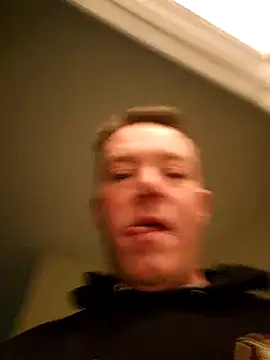 Bigtater1999 online show from 11/30/25, 02:32