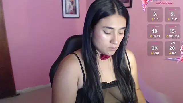 Snapshot of bunnyemilyrose36 chatting on 10/10/25, 07:35 bunnyemilyrose36 online show from 10/10/25, 07:35