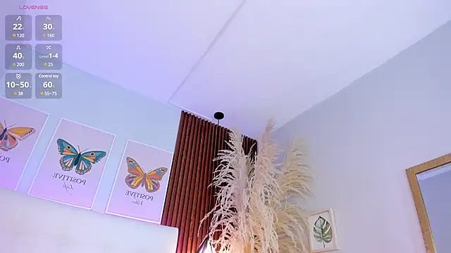 aashley jones online show from 02/18/25, 05:09