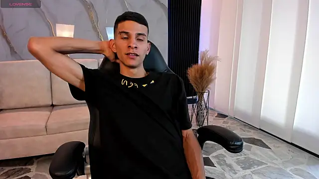 Aaron Scoot online show from 03/03/26, 08:37