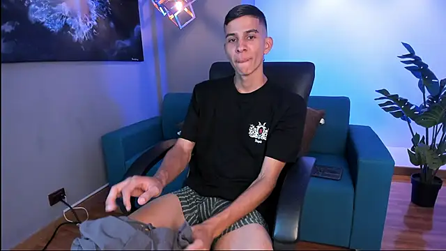 Snapshot of Aaron_Scoot chatting on 03/31/26, 09:26 Aaron Scoot online show from 03/31/26, 09:26