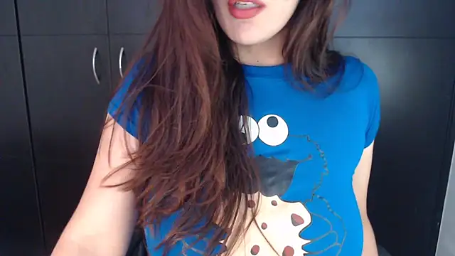 AdharaLujan online show from 02/04/26, 02:23