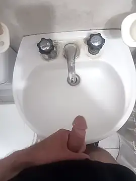 Snapshot of fercxxxho25 chatting on 09/21/25, 08:10 fercxxxho25 online show from 09/21/25, 08:10