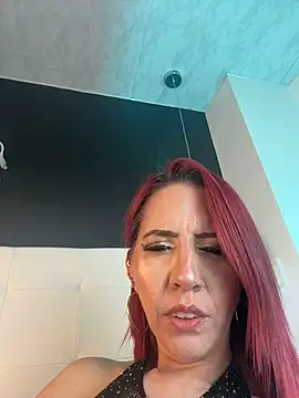 Snapshot of Aixa_hill1 chatting on 10/27/25, 12:15 Aixa hill1 online show from 10/27/25, 12:15