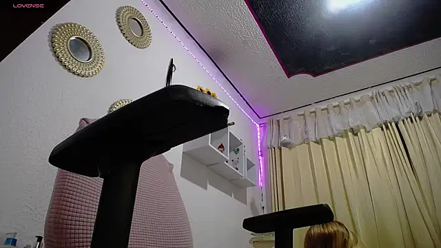 Soffy-brooks online show from 12/18/24, 07:58