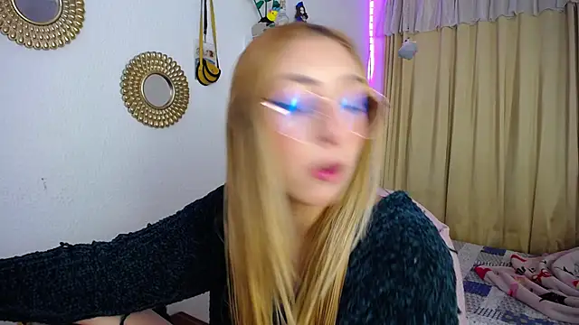 Soffy-brooks online show from 01/20/25, 06:42