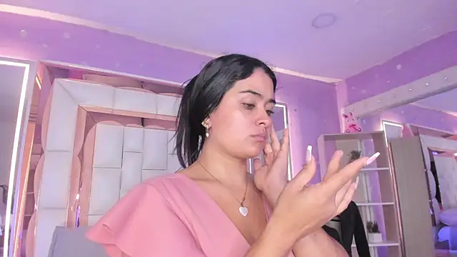 Snapshot of scarlette_15_ chatting on 06/26/26, 03:11 scarlette 15 online show from 06/26/26, 03:11