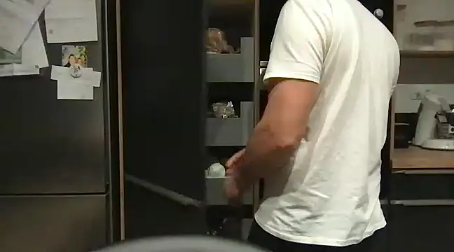 Snapshot of unconnudu21000 chatting on 12/14/24, 06:56 unconnudu21000 online show from 12/14/24, 06:56