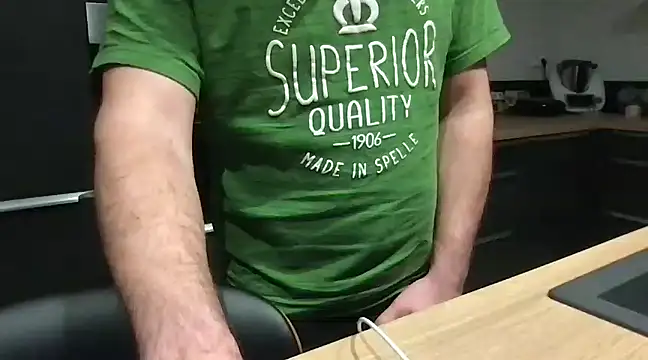 Snapshot of unconnudu21000 chatting on 01/26/25, 06:28 unconnudu21000 online show from 01/26/25, 06:28