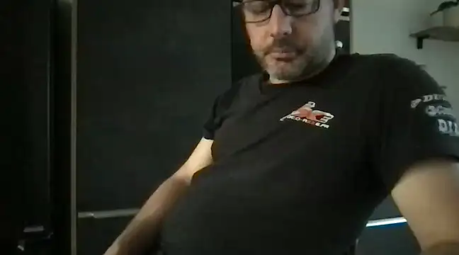 Snapshot of unconnudu21000 chatting on 02/10/25, 03:53 unconnudu21000 online show from 02/10/25, 03:53