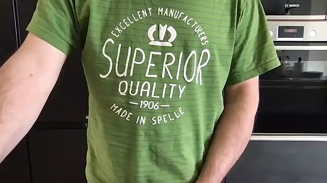 Snapshot of unconnudu21000 chatting on 03/12/26, 11:27 unconnudu21000 online show from 03/12/26, 11:27