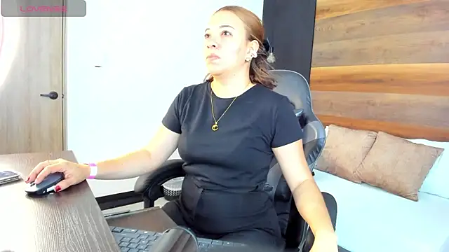 alma fenix online show from 09/22/25, 12:18