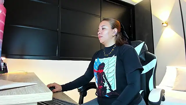 alma fenix online show from 10/15/25, 12:27