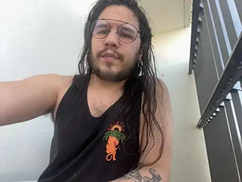 Snapshot of bananahot31 chatting on 02/22/26, 12:47 bananahot31 online show from 02/22/26, 12:47