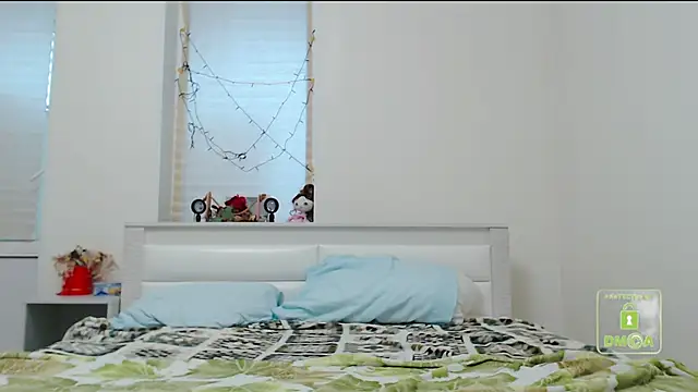 cute and hot online show from 01/09/25, 09:37