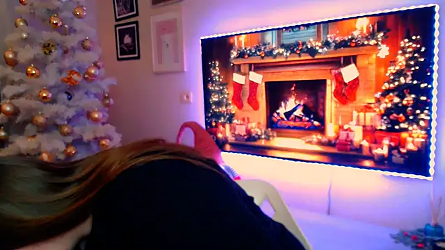 Snapshot of Emaaa_ua chatting on 12/23/24, 06:16 Emaaa ua online show from 12/23/24, 06:16