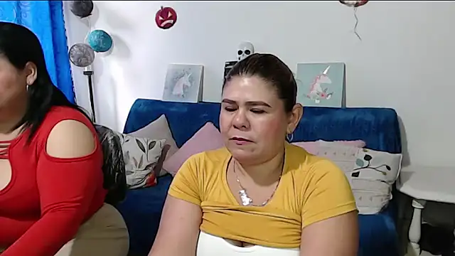 NATHYHOTT online show from 10/16/25, 12:06