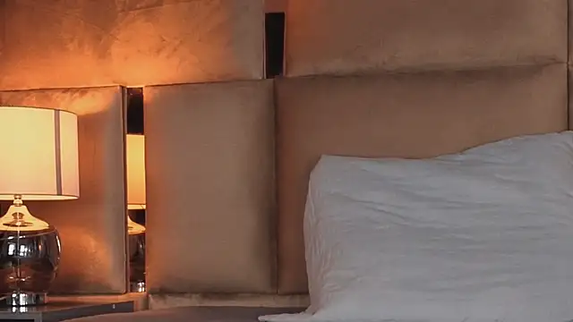 Snapshot of angelinepossy chatting on 09/15/25, 09:15 angelinepossy online show from 09/15/25, 09:15