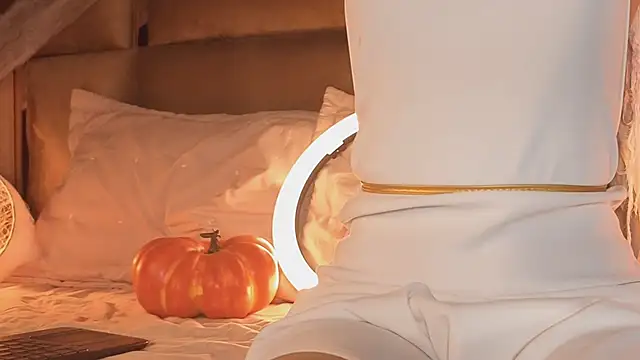 Snapshot of angelinepossy chatting on 10/18/25, 09:15 angelinepossy online show from 10/18/25, 09:15