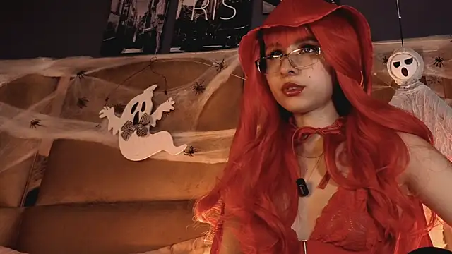 Snapshot of angelinepossy chatting on 10/19/25, 09:48 angelinepossy online show from 10/19/25, 09:48