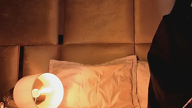 Snapshot of angelinepossy chatting on 11/05/25, 09:26 angelinepossy online show from 11/05/25, 09:26