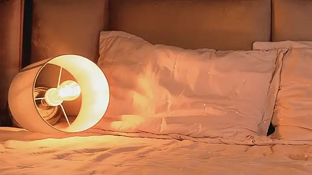 Snapshot of angelinepossy chatting on 11/13/25, 04:39 angelinepossy online show from 11/13/25, 04:39