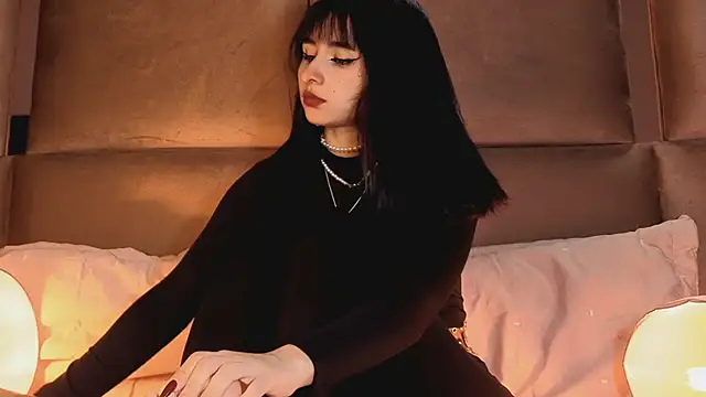 Snapshot of angelinepossy chatting on 11/15/25, 09:21 angelinepossy online show from 11/15/25, 09:21