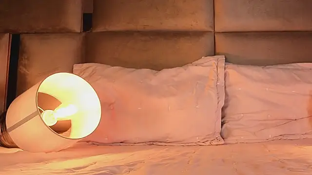 Snapshot of angelinepossy chatting on 11/29/25, 10:02 angelinepossy online show from 11/29/25, 10:02